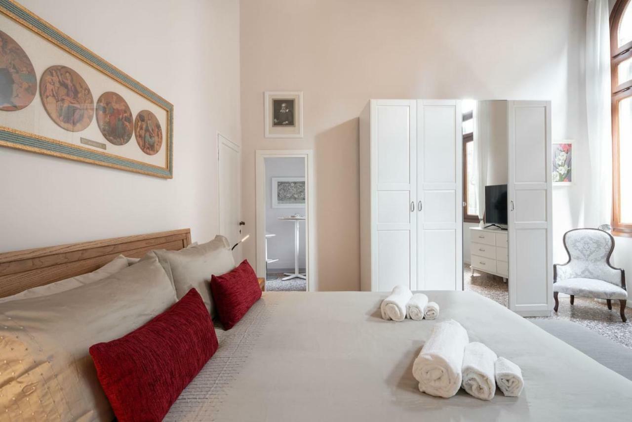Apartment Ponte Raspi Canal View Venice Exterior photo