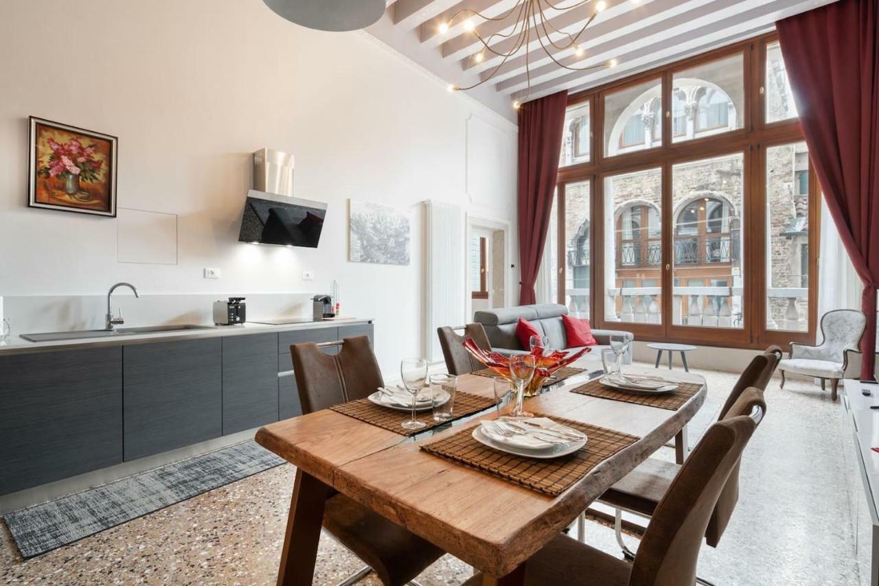 Apartment Ponte Raspi Canal View Venice Exterior photo