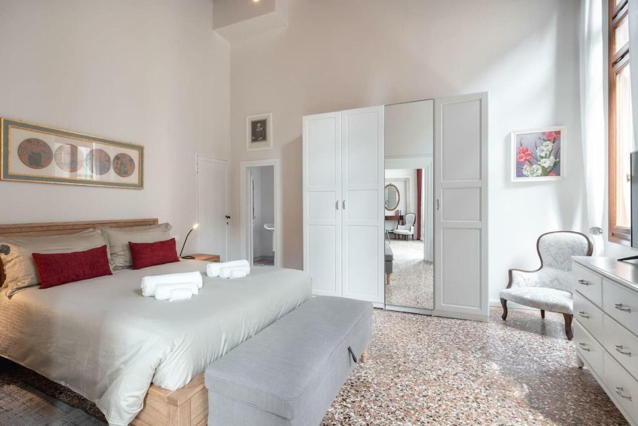 Apartment Ponte Raspi Canal View Venice Exterior photo